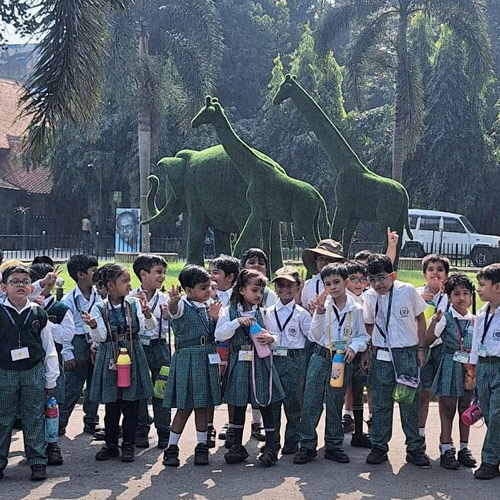 Traversing through the fauna! (Alipore Zoological Garden)
